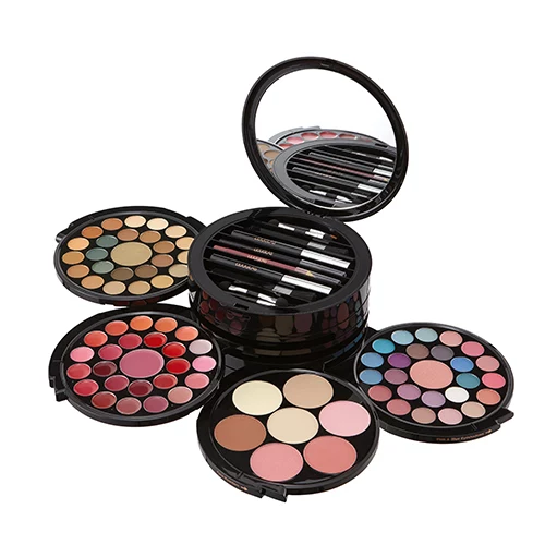 Douglas Dream Palette - paleta 92 kosmetyków i akcesoriów do wykonania kompletnego makijażu. Cena: 99 zł. Douglas Dream Palette - paleta 92 kosmetyków i akcesoriów do wykonania kompletnego makijażu. Cena: 99 zł.