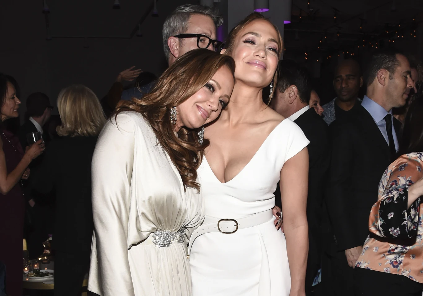 Jennifer Lopez z przyjaciółką Leah Remini, która partneruje jej na ekranie