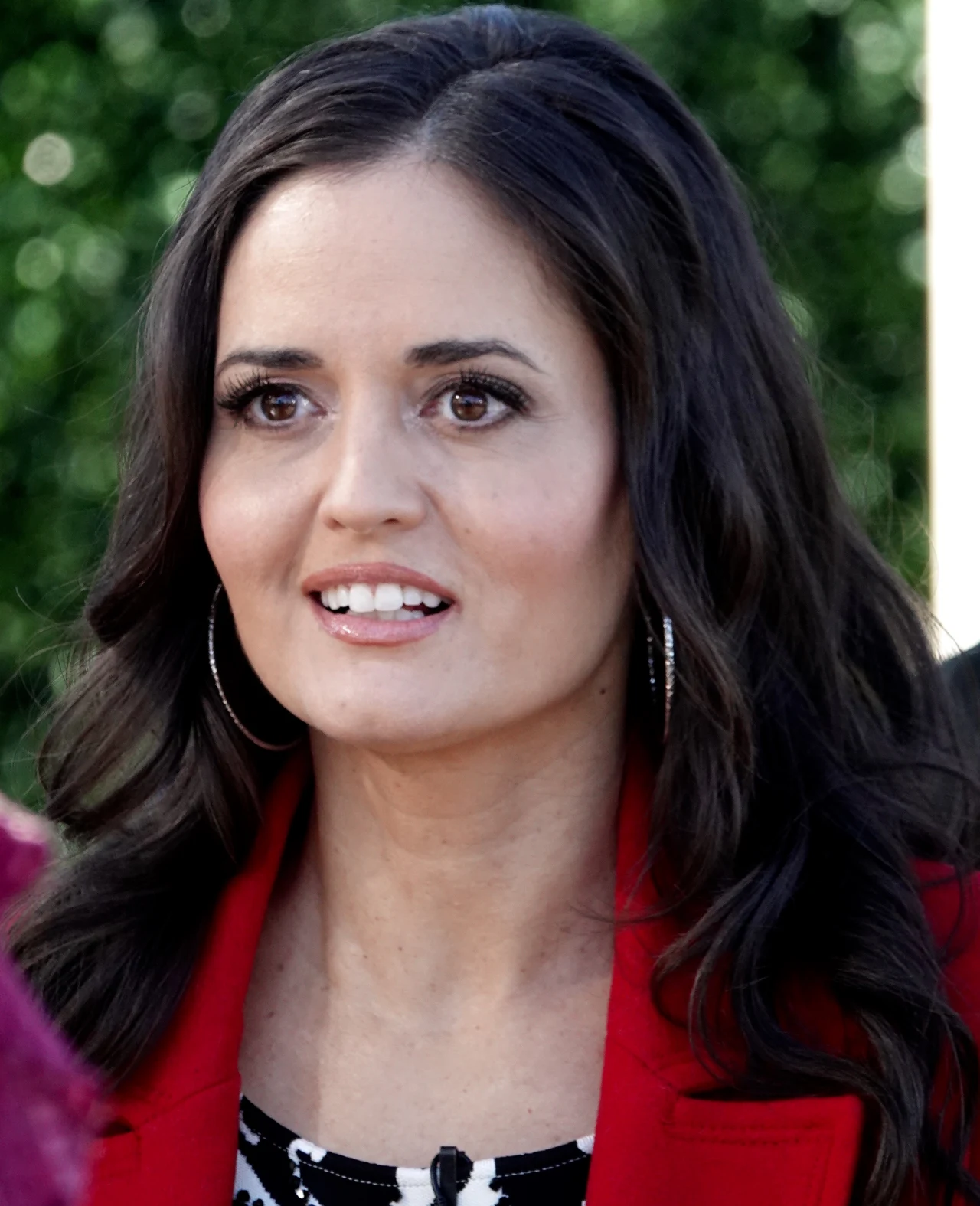 Danica McKellar na planie filmowym - najnowsze zdjęcia Danica McKellar na planie filmowym - najnowsze zdjęcia
