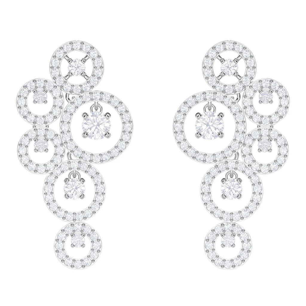 Zaczarowany baśniowy ogród lśniący kryształami Swarovski, będący miejscem, gdzie zatrzymał się czas, posłużył za inspirację twórcom tegorocznej kolekcji świątecznej. Zaczarowany baśniowy ogród lśniący kryształami Swarovski, będący miejscem, gdzie zatrzymał się czas, posłużył za inspirację twórcom tegorocznej kolekcji świątecznej.