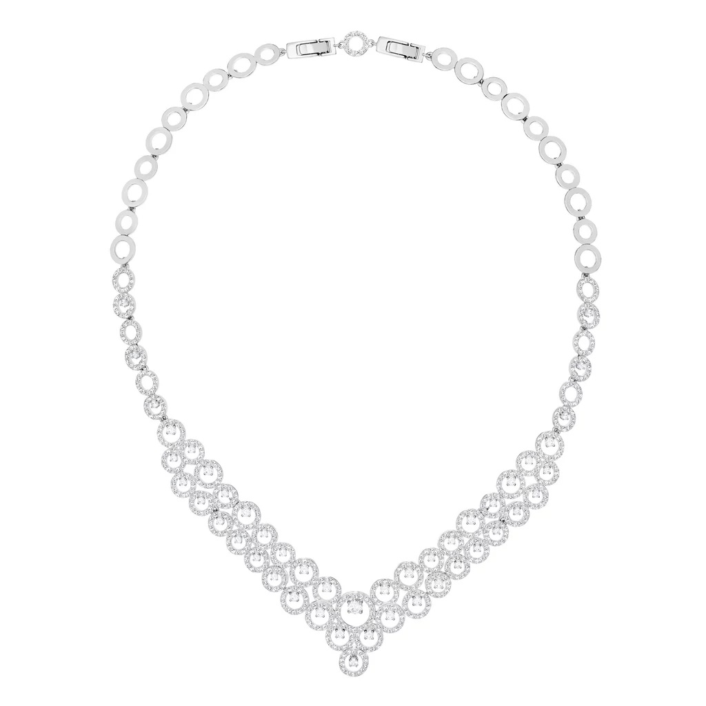 Zaczarowany baśniowy ogród lśniący kryształami Swarovski, będący miejscem, gdzie zatrzymał się czas, posłużył za inspirację twórcom tegorocznej kolekcji świątecznej. Zaczarowany baśniowy ogród lśniący kryształami Swarovski, będący miejscem, gdzie zatrzymał się czas, posłużył za inspirację twórcom tegorocznej kolekcji świątecznej.