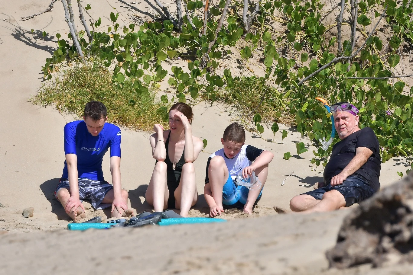 Peter Gabriel z żoną i dziećmi Peter Gabriel z żoną i dziećmi