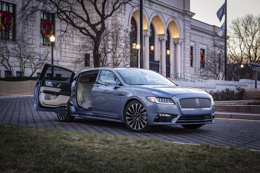 Lincoln Continental Coach Edition