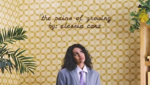 Alessia Cara na okładce płyty "The Pains of Growing"