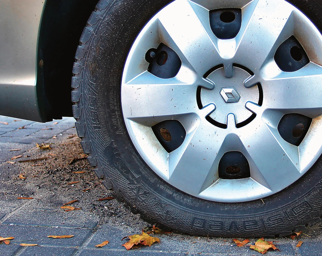 Po 6 latach eksploatacji opony mogą nadawać się do wymiany.