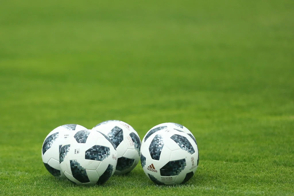 Piłka nożna Piłka nożna