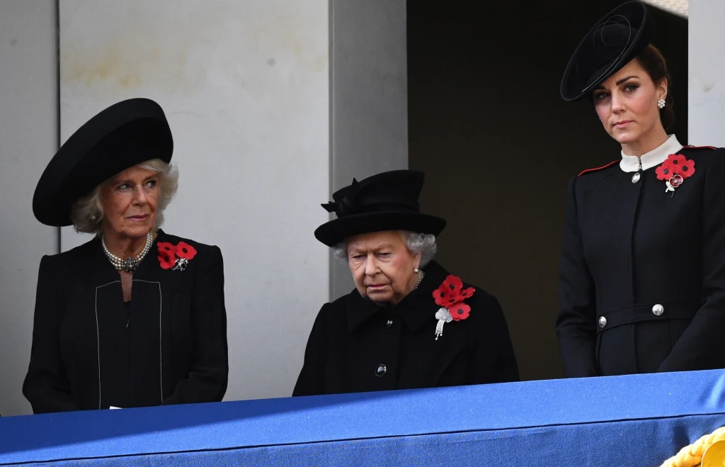 Camilla z królową i księżną Kate Camilla z królową i księżną Kate