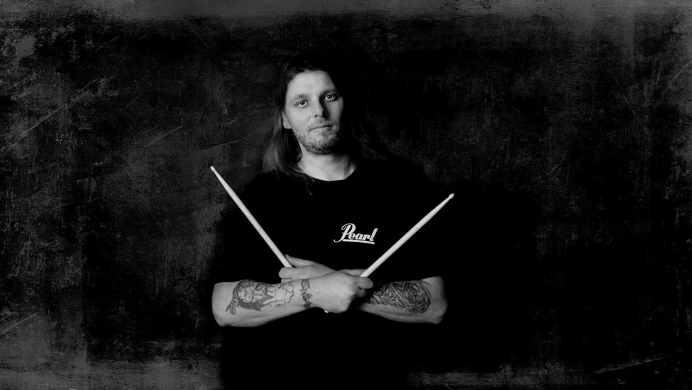 Paweł Niedziółka był perkusistą grupy Styxx Paweł Niedziółka był perkusistą grupy Styxx