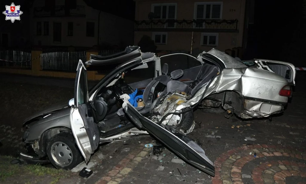 21-letnie kierowca Opla Omegi trafił do szpitala