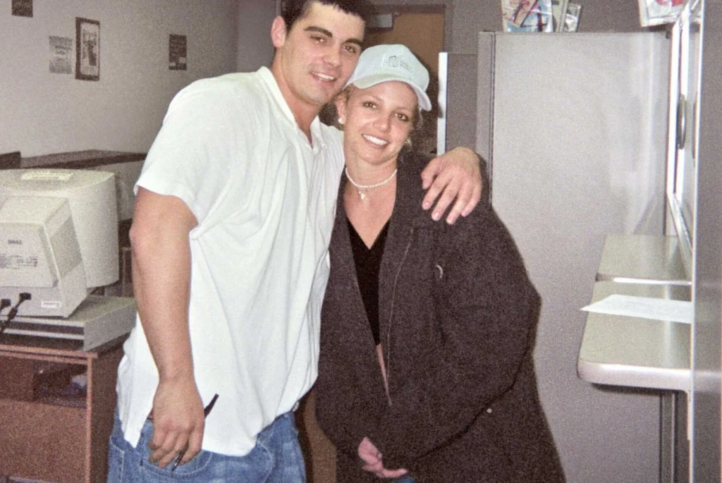 Britney Spears z byłym mężem,  Jasonem Alexandrem