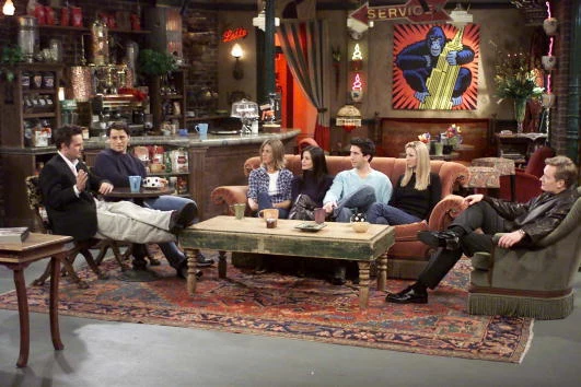 Matthew Perry, Matt LeBlanc, Jennifer Aniston, Courteney Cox, David Schwimmer i Lisa Kudrow (2001), fot. Warner Bros. Television