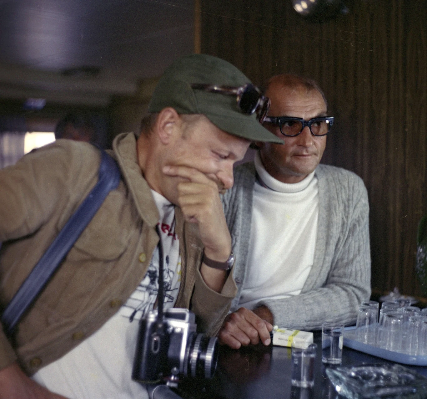 Wiesław Drzewicz na planie filmu "Prawo Archimedesa" Wiesław Drzewicz na planie filmu "Prawo Archimedesa"