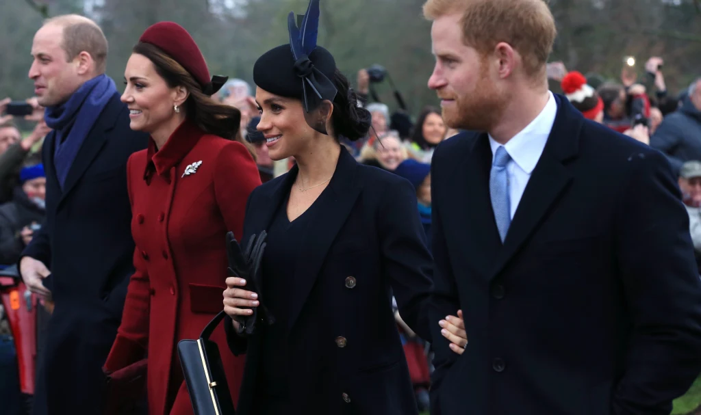 Książę William, księżna Kate, księżna Meghan i książę Harry w drodze do kościoła 25 grudnia 2018 roku