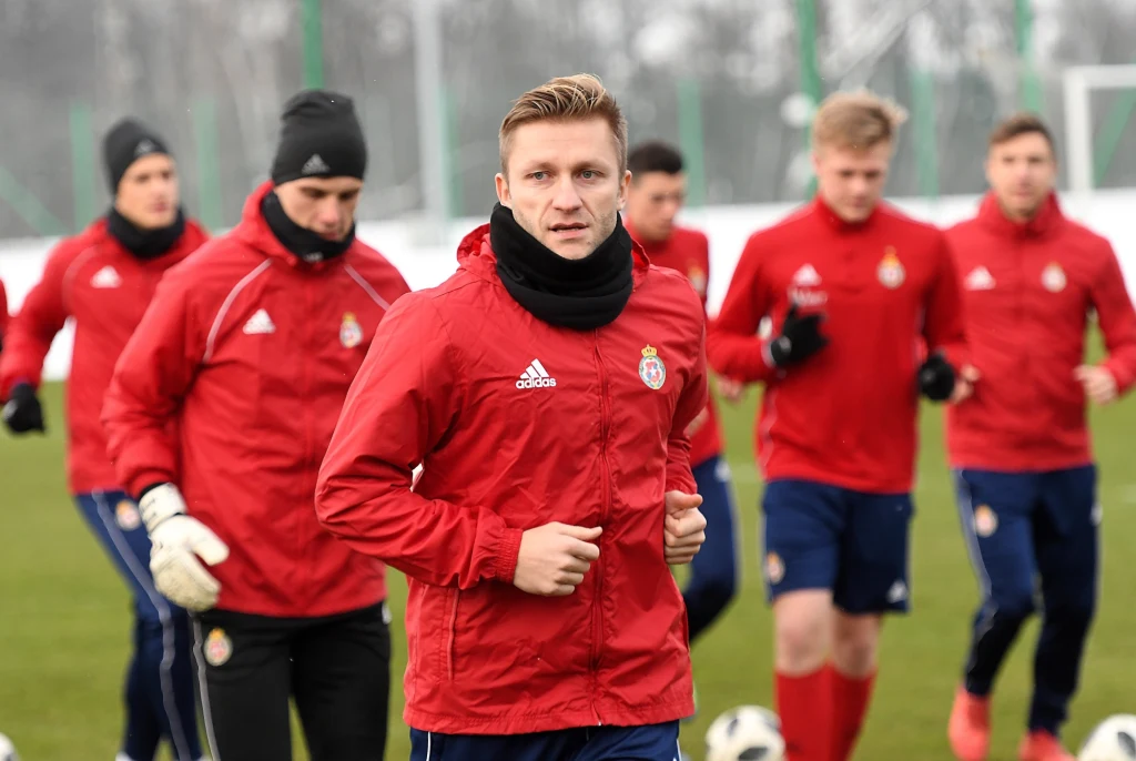 Kuba, po rozwiązaniu kontraktu z VfL Wolfsburg, trenuje z "Białą Gwiazdą" na razie tylko gościnnie