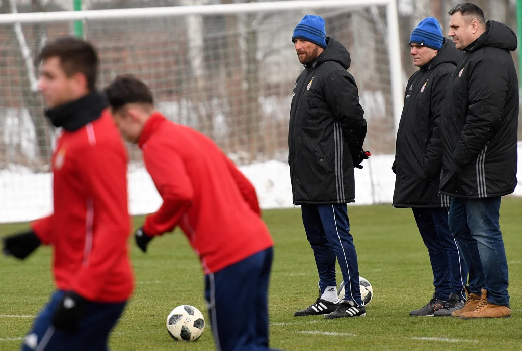 Kuba, po rozwiązaniu kontraktu z VfL Wolfsburg, trenuje z "Białą Gwiazdą" na razie tylko gościnnie