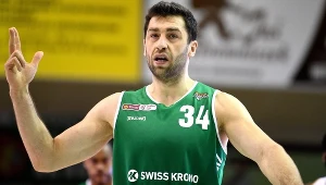Koszykarz Stelmetu Enei BC Zielona Góra Adam Hrycaniuk