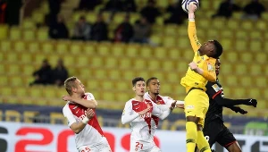 Loic Badiashile  w akcji