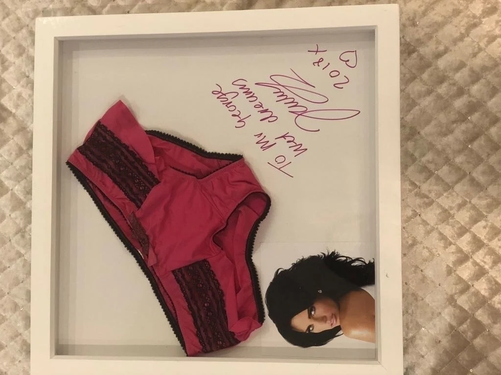 Sprzedaje również bieliznę!