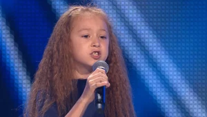 "The Voice Kids": Nikola Smutek rozweseliła trenerów przebojem Lady Pank 