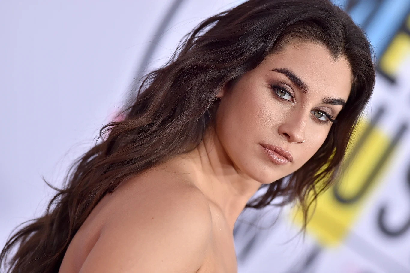 Lauren Jauregui zapowiedziała nowy singel Lauren Jauregui zapowiedziała nowy singel
