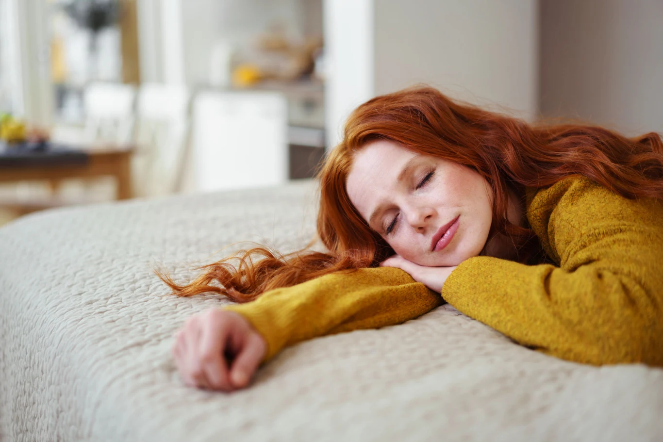 Wełniany sweter zmechacił się po praniu? Warto stosować te triki, a ta sytuacja więcej się nie powtórzy