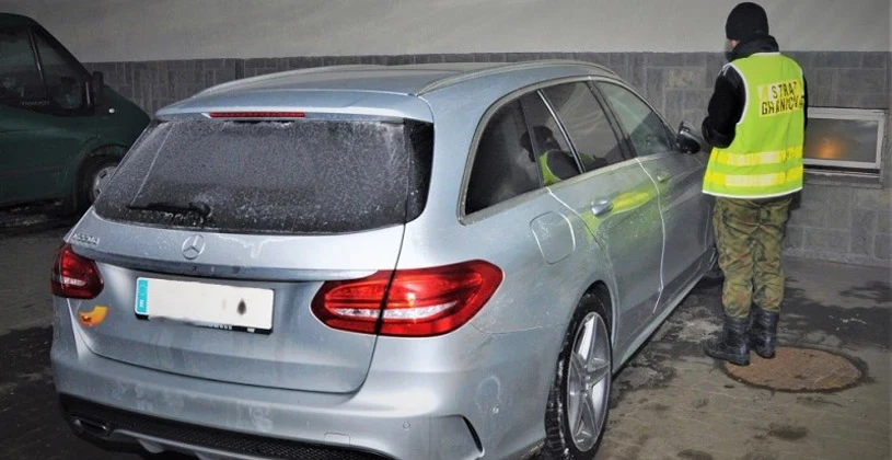 Odzyskany Mercedes / fot. Straż Graniczna