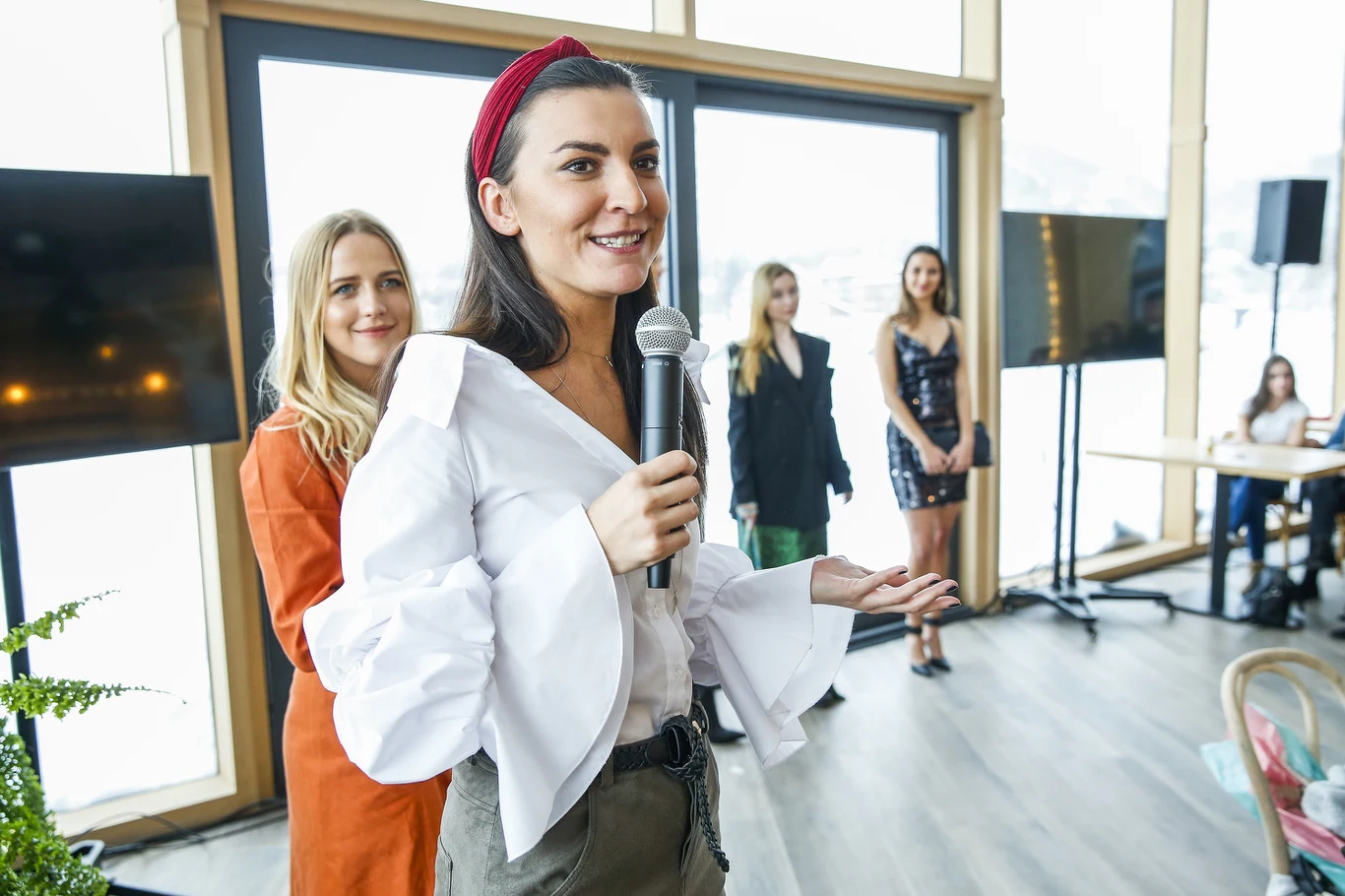 Jessica Mercedes, Barbara Pasek Jessica Mercedes, Barbara Pasek