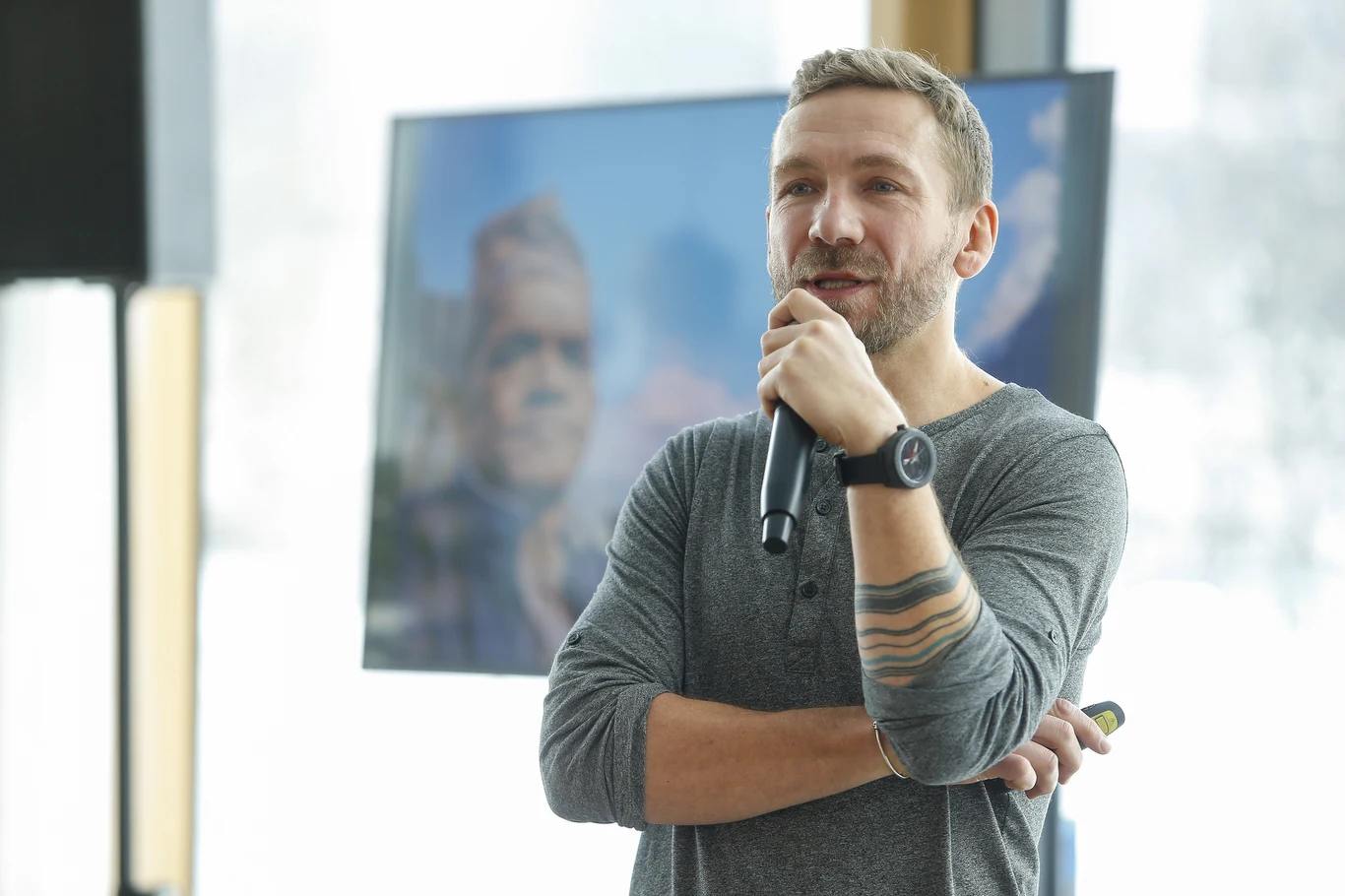 Przemek Kossakowski podczas spotkania z publicznością w Góralskim Browarze Przemek Kossakowski podczas spotkania z publicznością w Góralskim Browarze