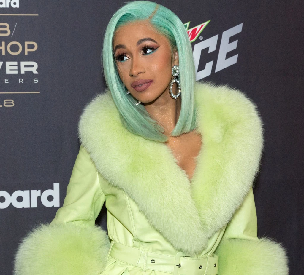 Cardi B nie boi się odważnych stylizacji 