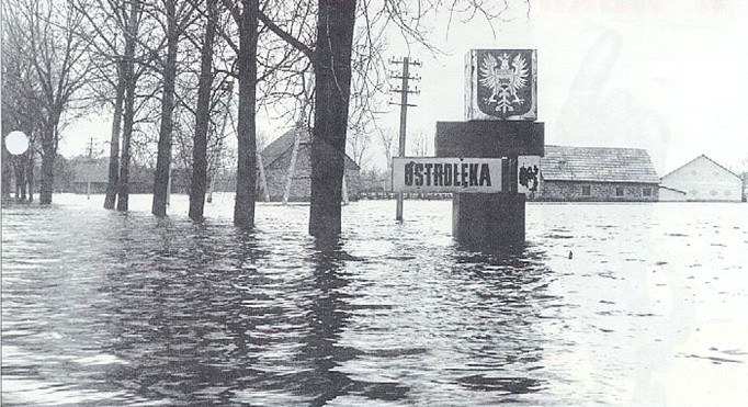 Zimowe powodzie to skutek obfitych opadów śniegu i nagłego wzrostu temperatury