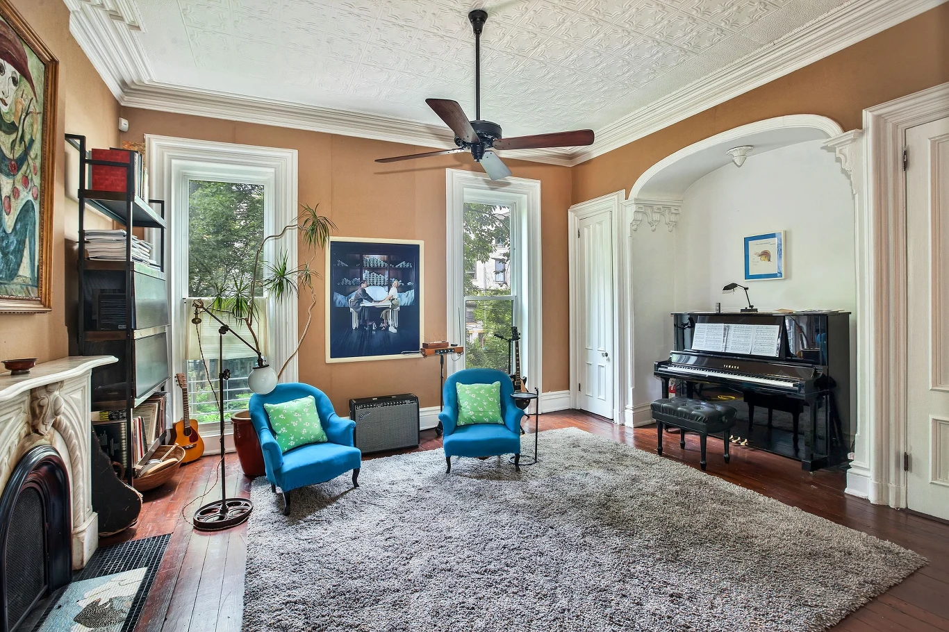 Maggie Gyllenhaal i Peter Sarsgaard sprzedają swój nowojorski dom Maggie Gyllenhaal i Peter Sarsgaard sprzedają swój nowojorski dom