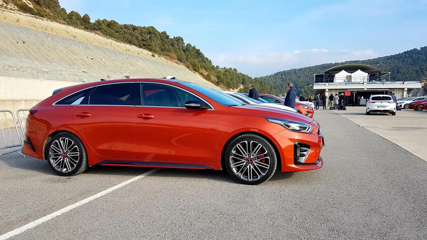 Kia ProCeed
