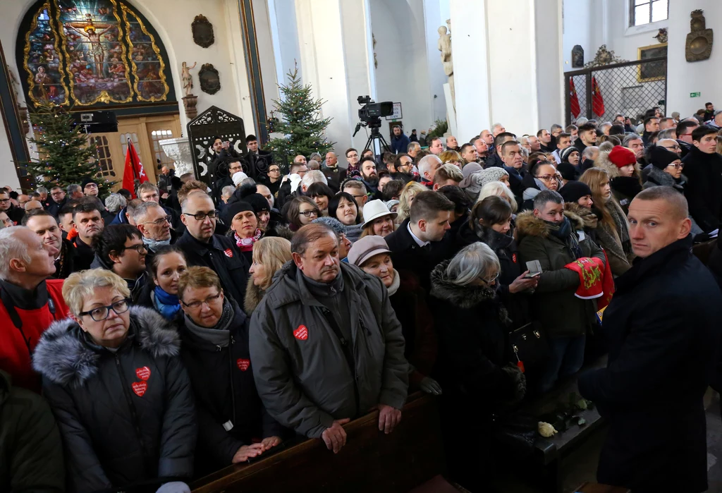 Bazylika Mariacka wypełniona po brzegi. Bazylika Mariacka wypełniona po brzegi.
