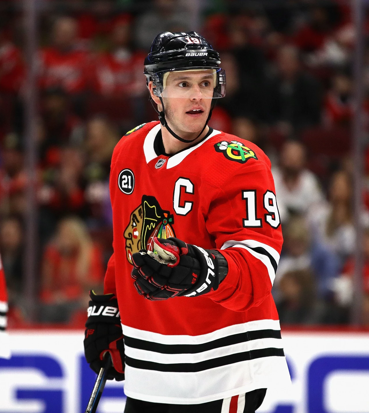 Kapitan Chicago Blackhawks Jonathan Toews Kapitan Chicago Blackhawks Jonathan Toews