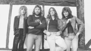 Perkusista Lee Kerslake otrzymał od Ozzy'ego Osbourne'a dwie platynowe płyty, które otrzymał za albumy, które wspólnie nagrali