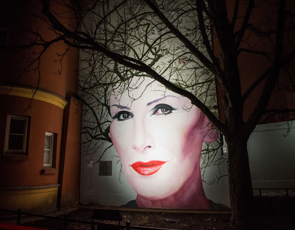Mural poświęcony Korze Mural poświęcony Korze