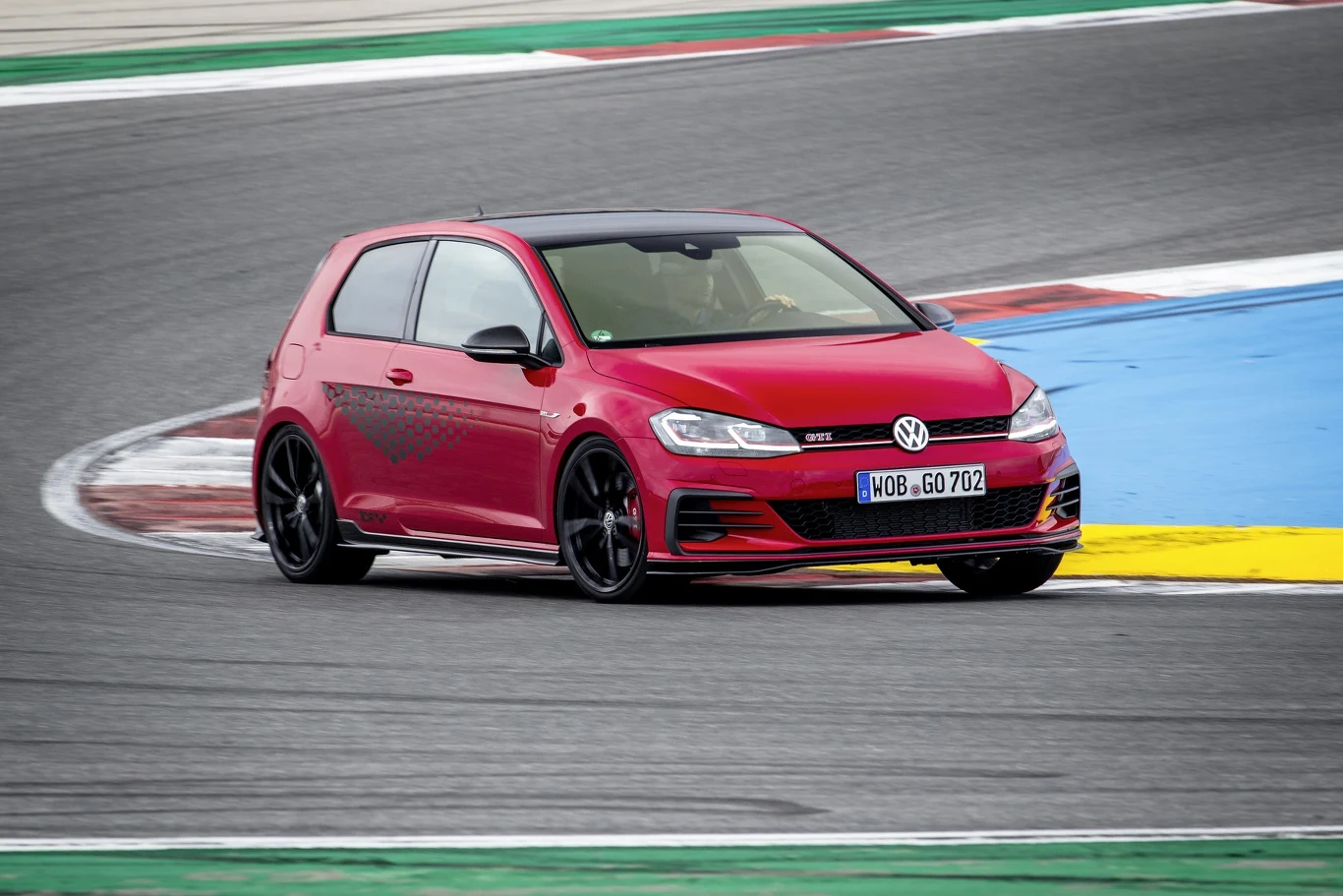 Volkswagen Golf TCR na zdjęciach