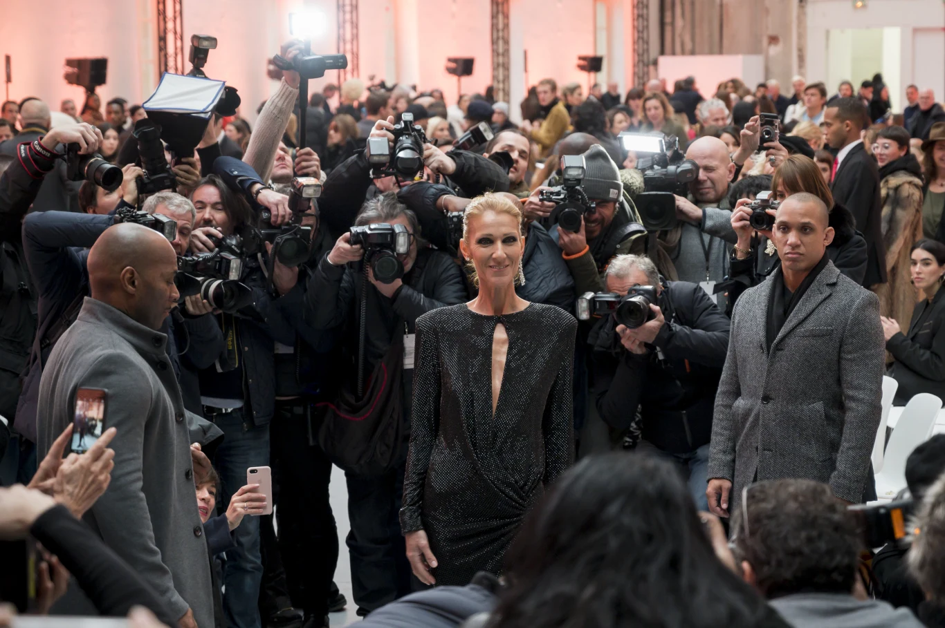 W styczniu 2016 r., na dwa dni przed swoimi 74. urodzinami, zmarł Rene Angelil, mąż Celine Dion. Gwiazda wielokrotnie podkreślała jak wiele zawdzięczała swojemu mężowi