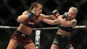 Joanna Jędrzejczyk w przegranej walce z Walentiną Szewczenko w grudniu 2018