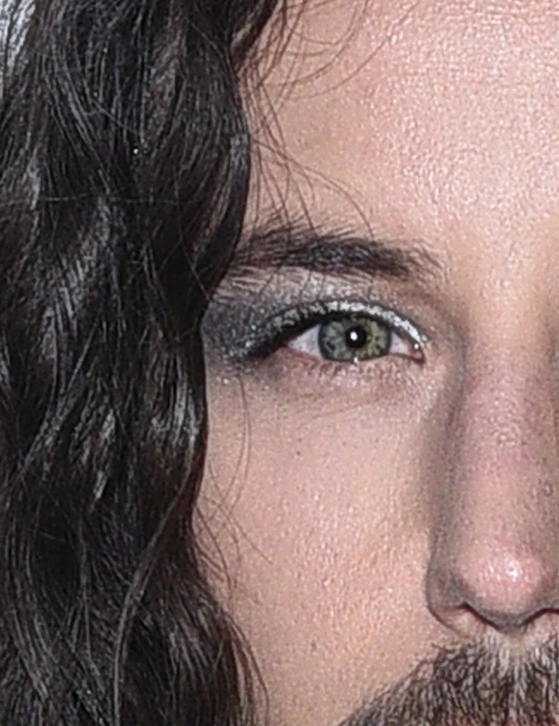 Michał Szpak w makijażu Michał Szpak w makijażu