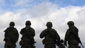 16 żołnierzy trafiło do szpitala; zdj. ilustracyjne