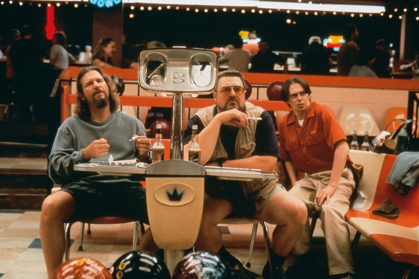 Jeff Brisges, John Goodman i Steve Buscemi w filmie "Big Lebowski" Jeff Brisges, John Goodman i Steve Buscemi w filmie "Big Lebowski"