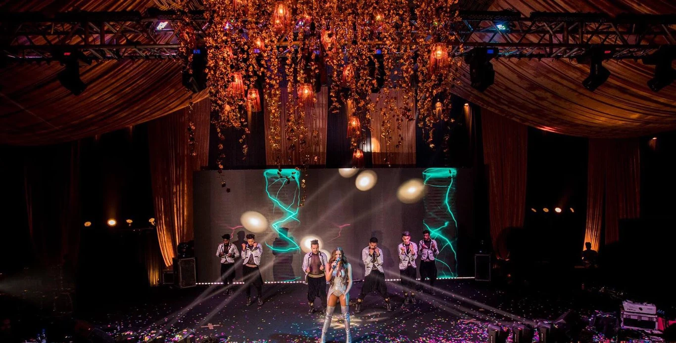 Natalia Janoszek zaśpiewała na weselu cenionej rodziny z Indii Natalia Janoszek zaśpiewała na weselu cenionej rodziny z Indii