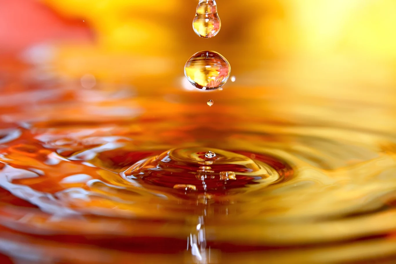 Złoto ma działanie przeciwgrzybiczne i przeciwbakteryjne, pomaga w takich chorobach, jak łuszczyca, bielactwo, reumatoidalne zapalenie stawów oraz alergia Złoto ma działanie przeciwgrzybiczne i przeciwbakteryjne, pomaga w takich chorobach, jak łuszczyca, bielactwo, reumatoidalne zapalenie stawów oraz alergia