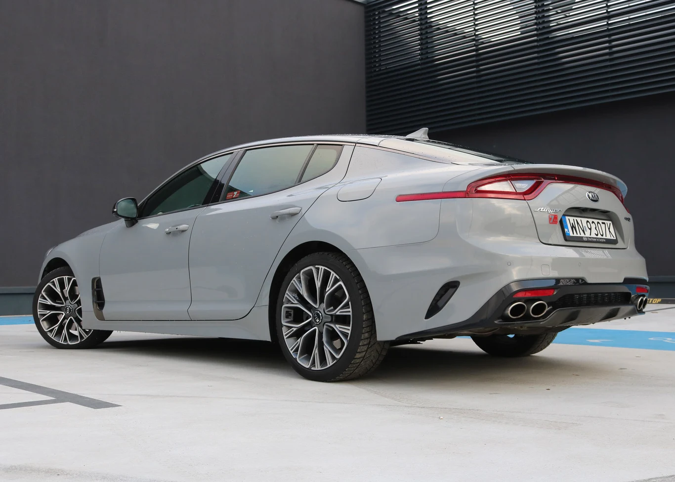 Kia Stinger 2.0 T-GDI 