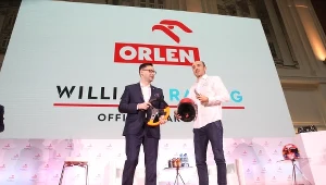 Prezes PKN Orlen Daniel Obajtek i Robert Kubica