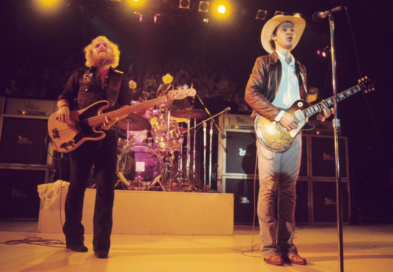 ZZ Top zyskało sławę dzięki kawałkowi "La Grange" z bluesowo-rockowej płyty "Tres Hombres". Kolejne albumy "Deguello", "El Loco", "Eliminator" oraz "Afterburner" także nie przeszły bez echa.