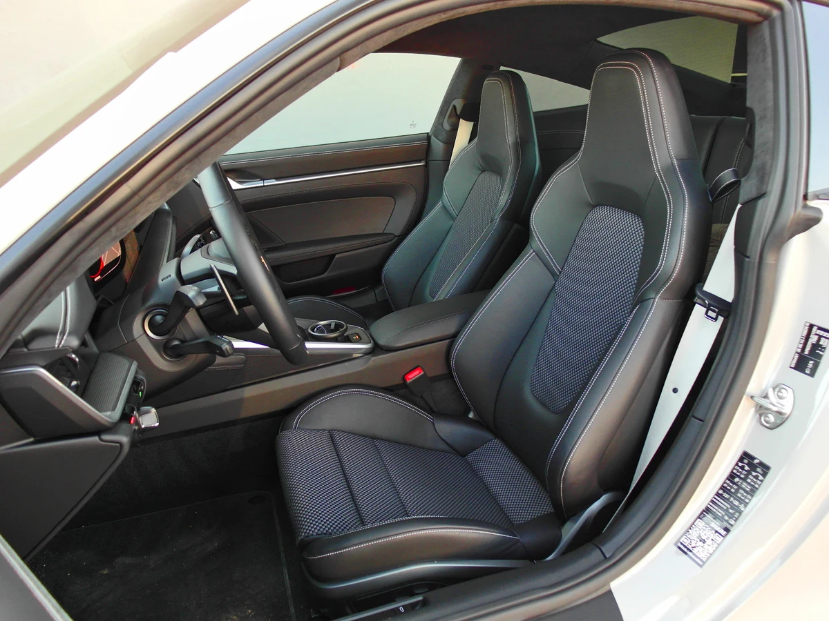 Porsche 911 (992) Porsche 911 (992)