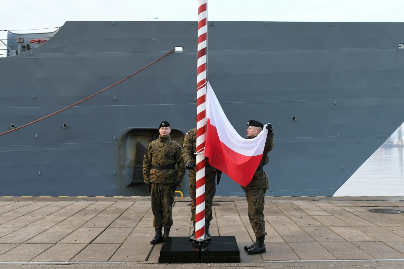 Pożegnanie, wychodzącej na czteromiesięczną misję, fregaty ORP "Gen. Kazimierz Pułaski" Pożegnanie, wychodzącej na czteromiesięczną misję, fregaty ORP "Gen. Kazimierz Pułaski"