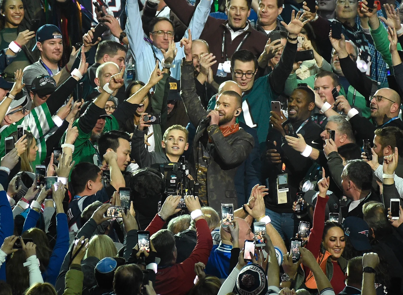 Dużo mniej skutki afery odczuł Timberlake. Na Super Bowl wokalista wrócił ponownie w 2018 roku (mecz odbył się w Minnesocie). Mimo wielu próśb ze strony fanów, wokalista nie zaprosił na scenę Jackson. 